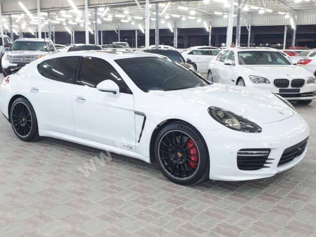 Porsche - Panamera for sale in Ajman